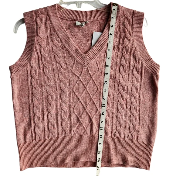 True Craft Women's Pink V Neck Sweater Vest | Size Small | NWT - Picture 5 of 8